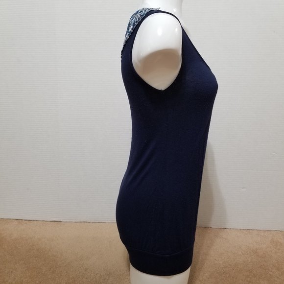 Blu Heaven top Small floral print embroidered applique detail sleeveless tunic - Picture 4 of 12